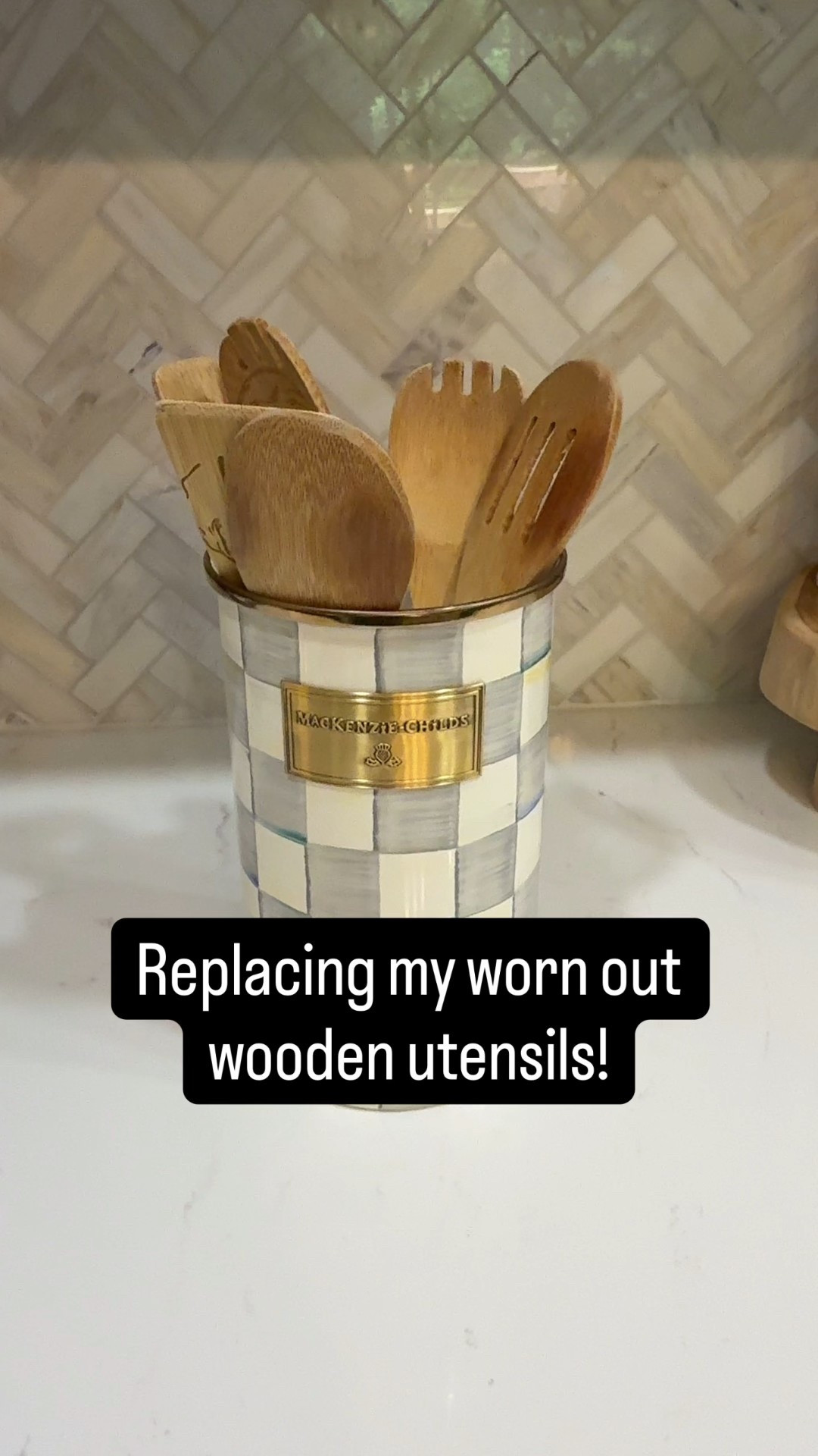 This is an incredible and non-stick wooden utensil and serving set. You get 10 pieces at an incredible price!!!

#LTKSaleAlert #LTKHome #LTKFindsUnder50