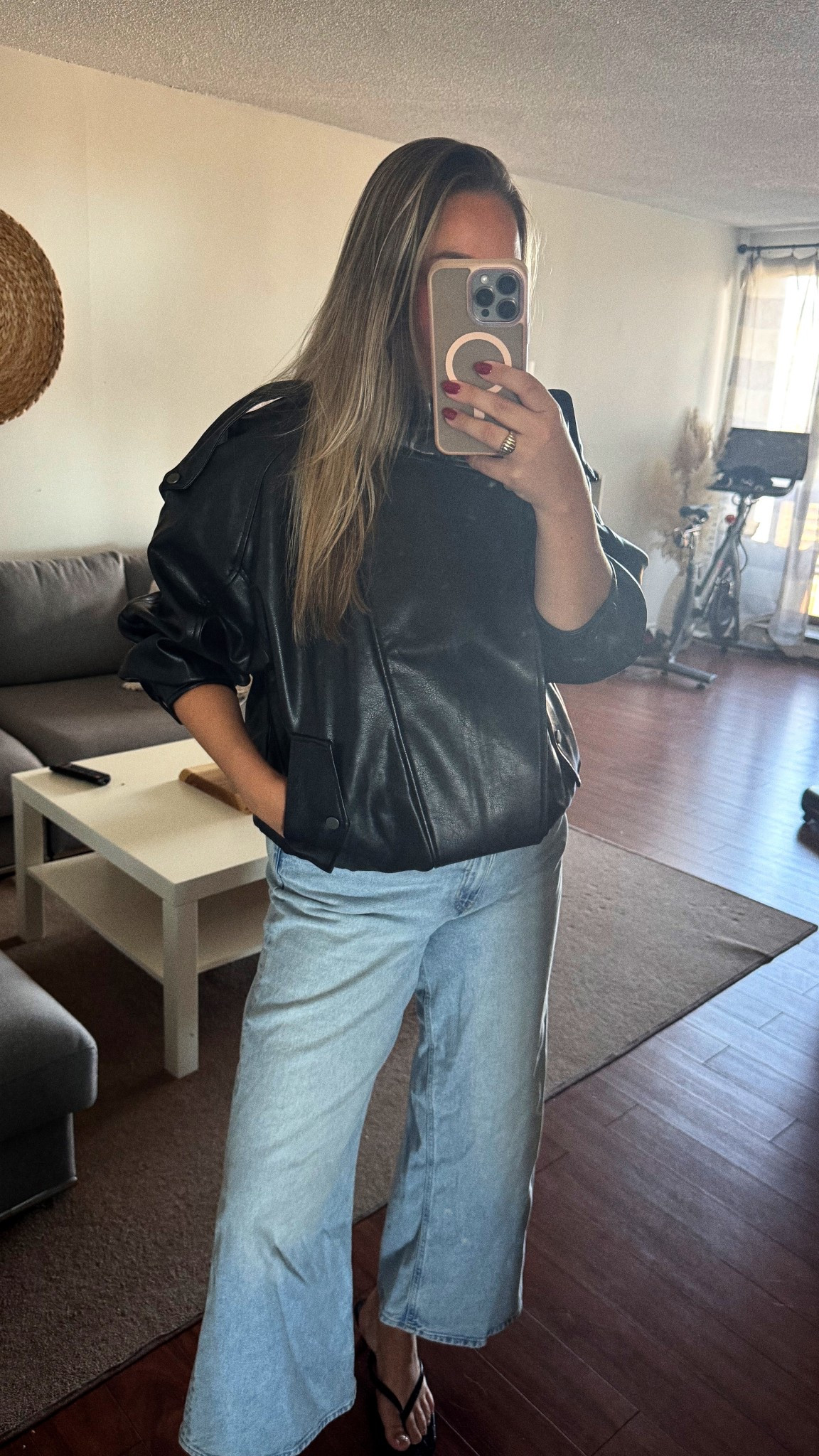 Abercrombie leather bomber 🖤 #leatherjacket #bomberjacket #falljacket #abercrombie #falloutfit 

#LTKstyletip #LTKcanada