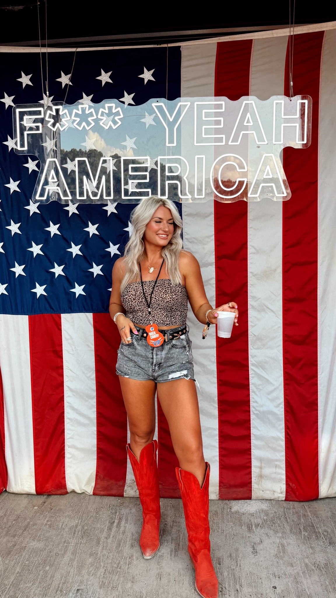 Courtesy of the red, white & blue 🇺🇸🤠

#LTKShoeCrush #LTKSeasonal #LTKSummerEdit