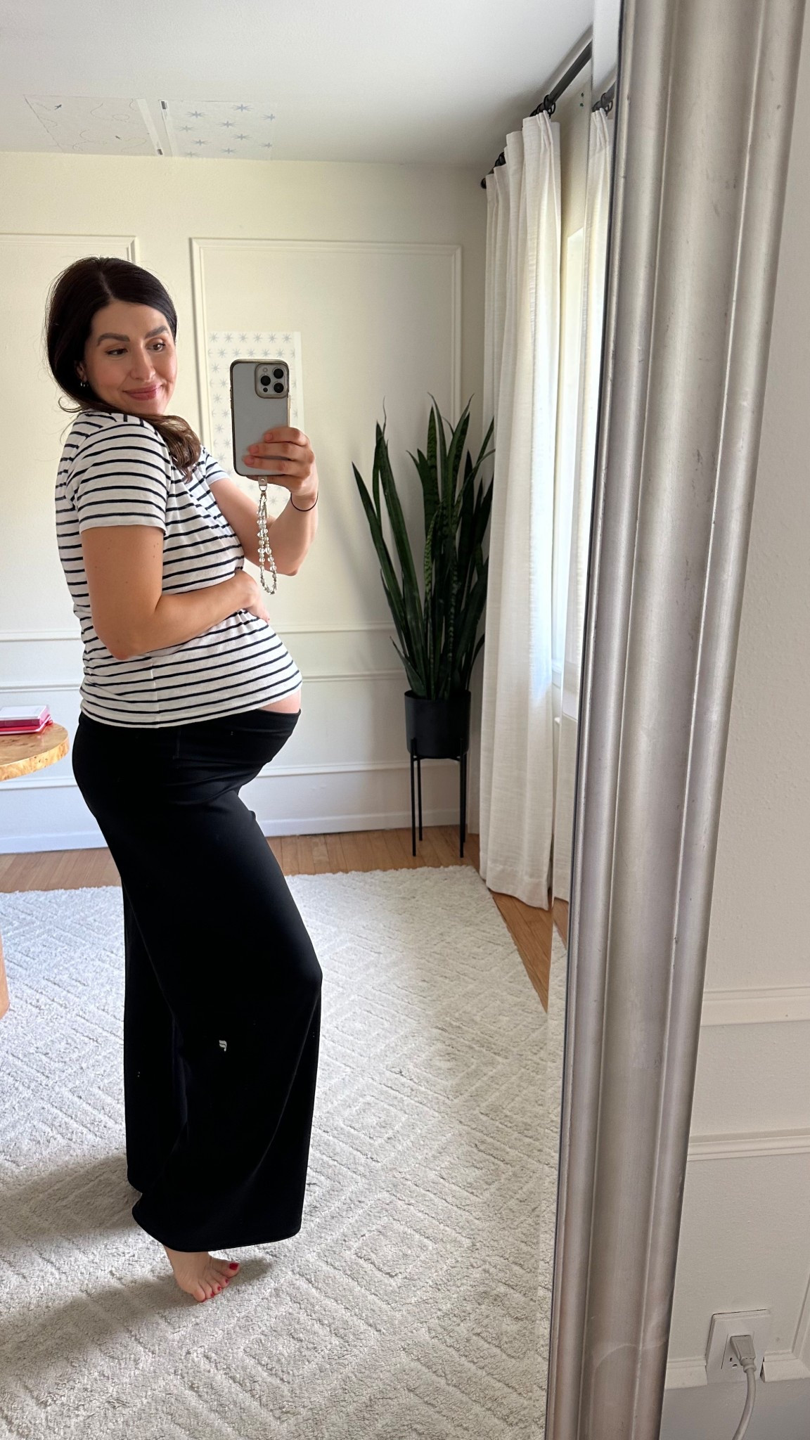 omg! 🤰🏻🤰🏻 35 weeks and prepping that postpartum wardrobe ;) don’t sleep on @fabletics loungewear!! 🙌🏼 

#LTKActive #LTKBump #LTKFamily
