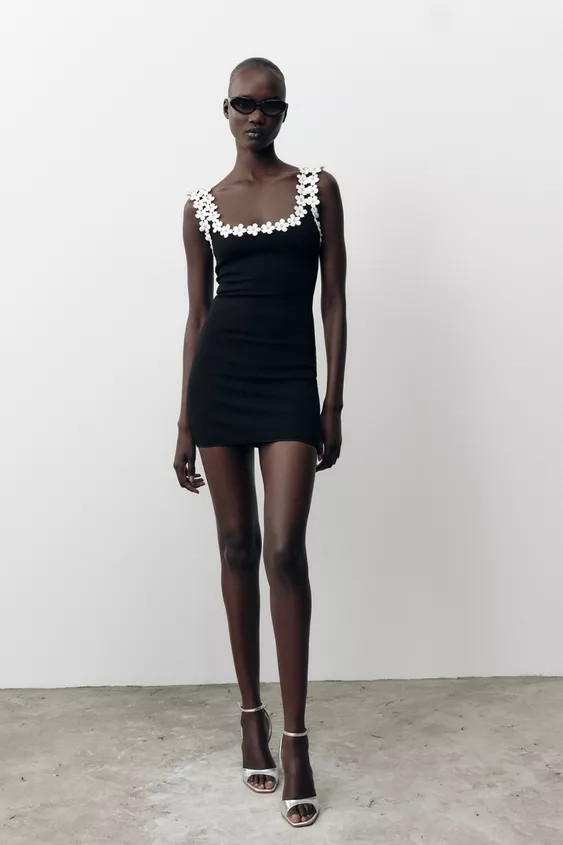 STRETCH DRESS WITH FLOWER HARDWARE | Zara US