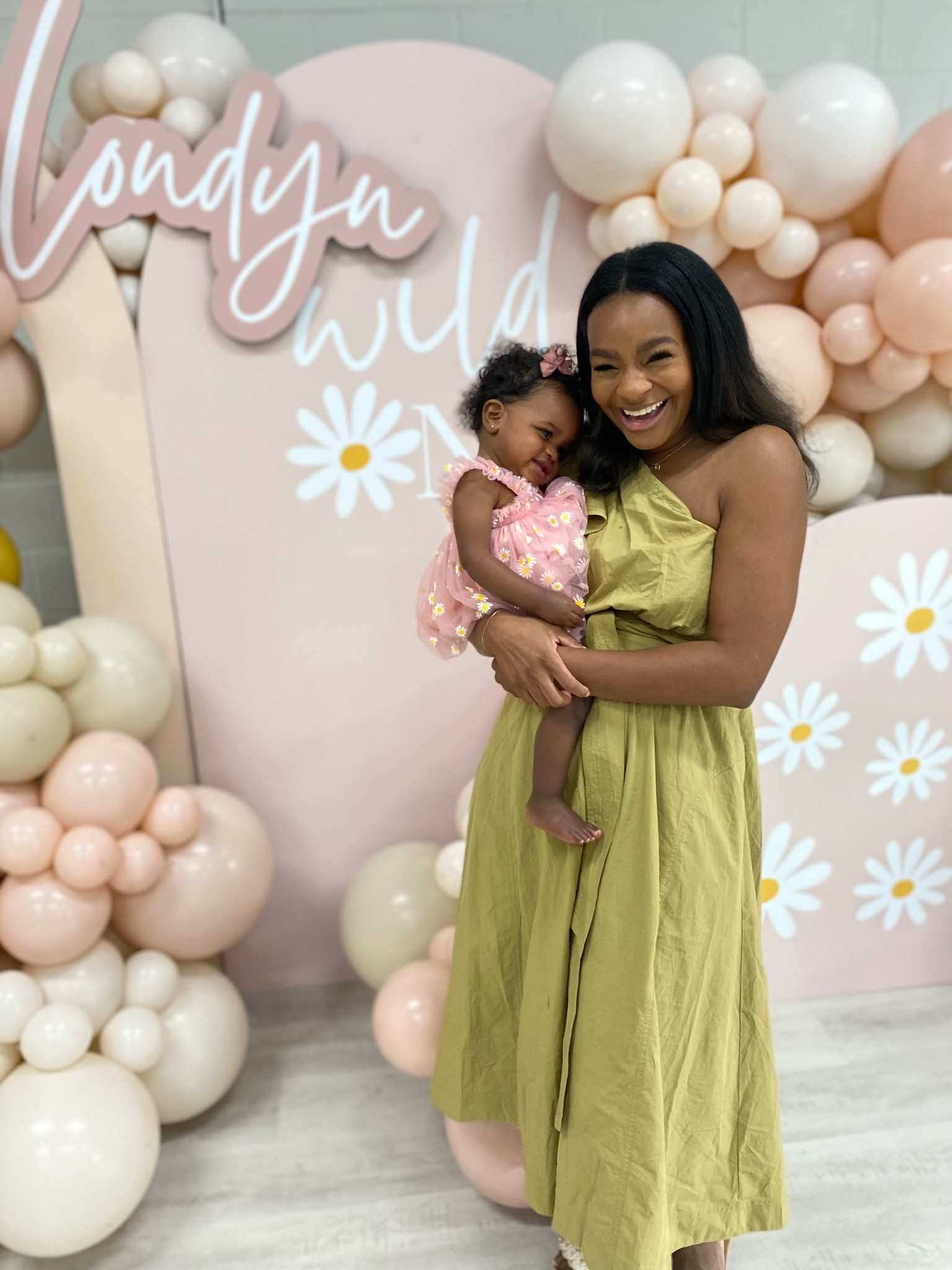 Both of our outfits linked from Londyns birthday- wearing a 4 in my dress!

Mommy & me, mommy & mini, first birthday outfit

#LTKfamily #LTKbaby