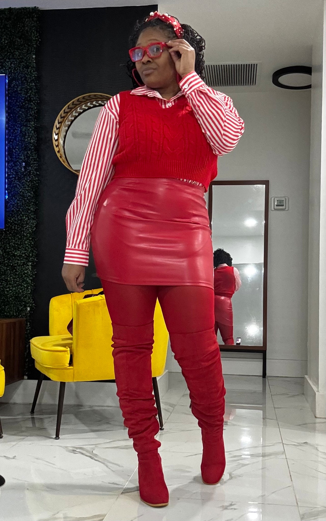 Monochromatic Babe

Meet your Posher 💁🏽‍♀️

Top is an XL
Skirt and Vest are a L

#LTKValentine #LTKOver40 #LTKgrwm