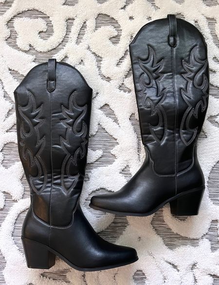 I love my amazon boots under $50! 



#LTKfindsunder50 #LTKshoecrush #LTKGiftGuide
