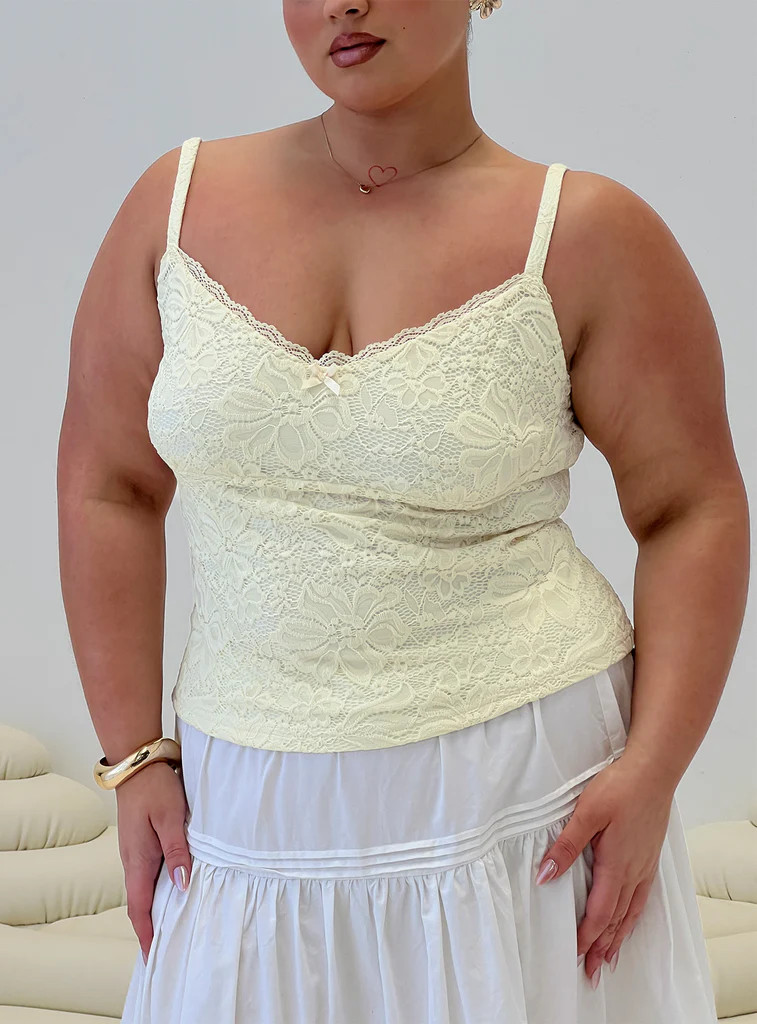 Beacall Top Cream Curve | Princess Polly US