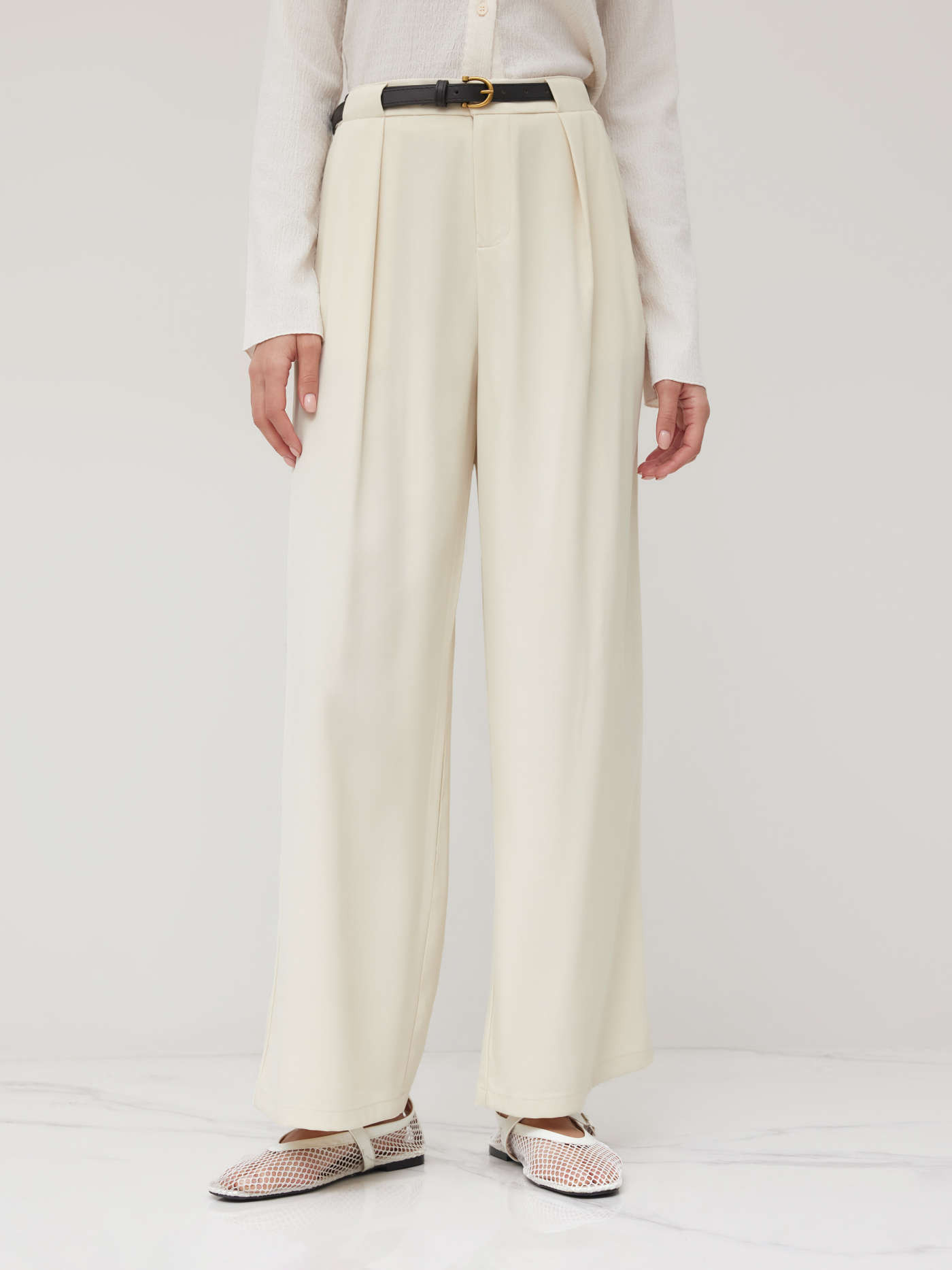 Mid Rise Solid Pocket Straight Leg Trousers With Belt | Cider