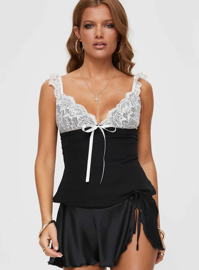 Delvonte Top Black | Princess Polly US