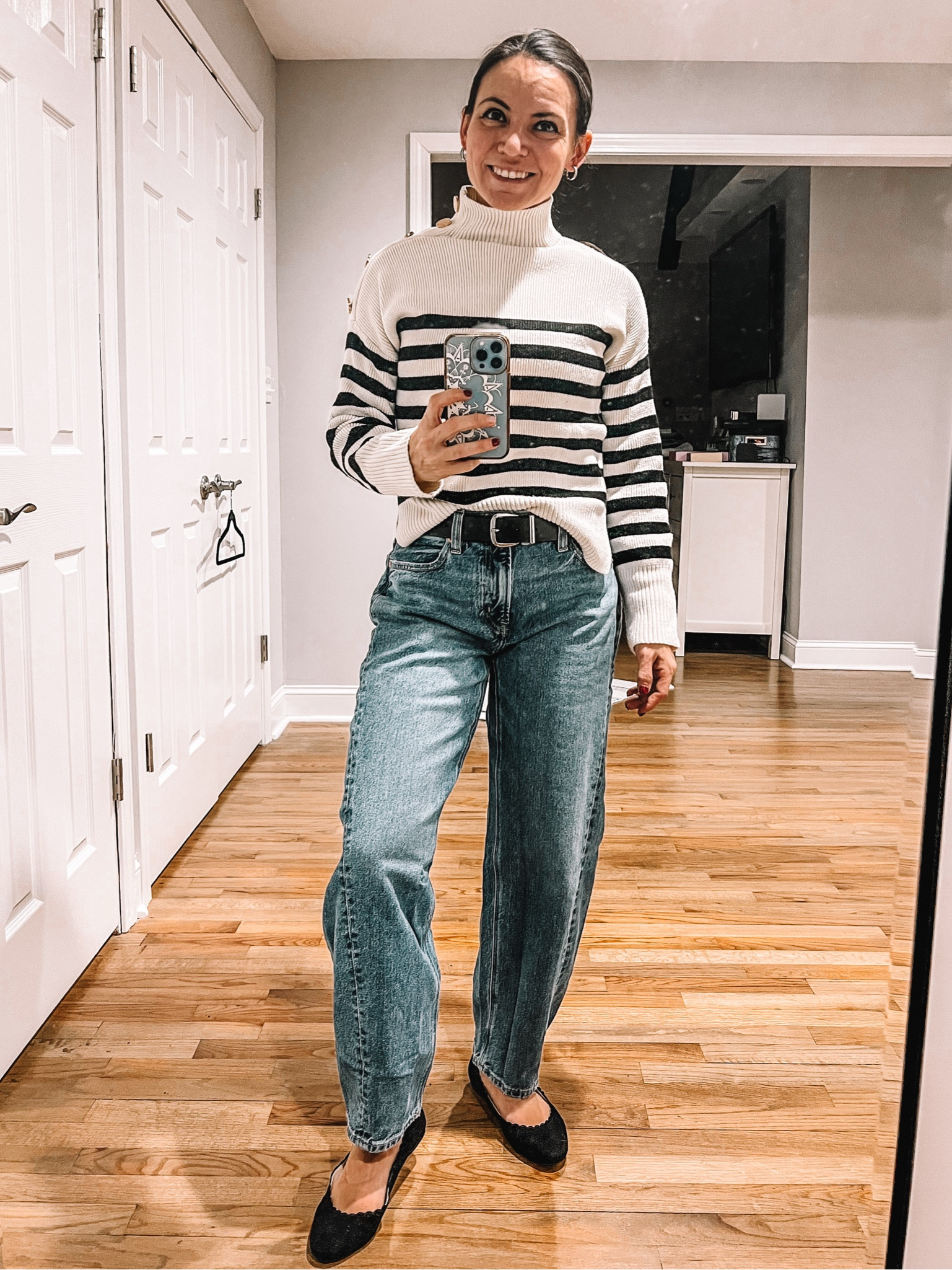 Hopping on the barrel leg jean trend. 25% off right now! 

#LTKSeasonal #LTKOver40