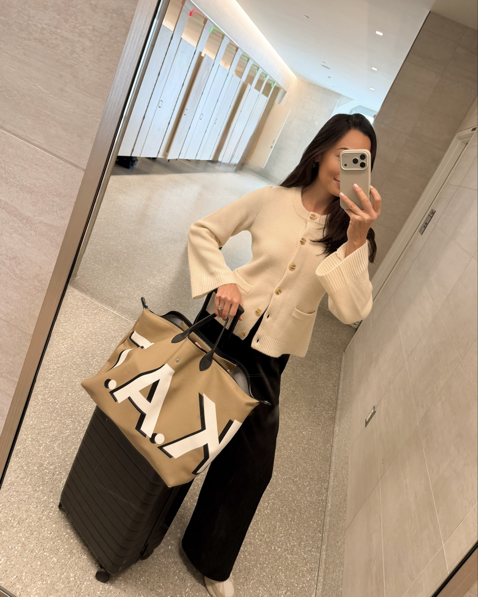 Fall cardigan, sweater, travel outfit, luggage, suitcase, duffle. 

#LTKHoliday #LTKTravel #LTKItBag