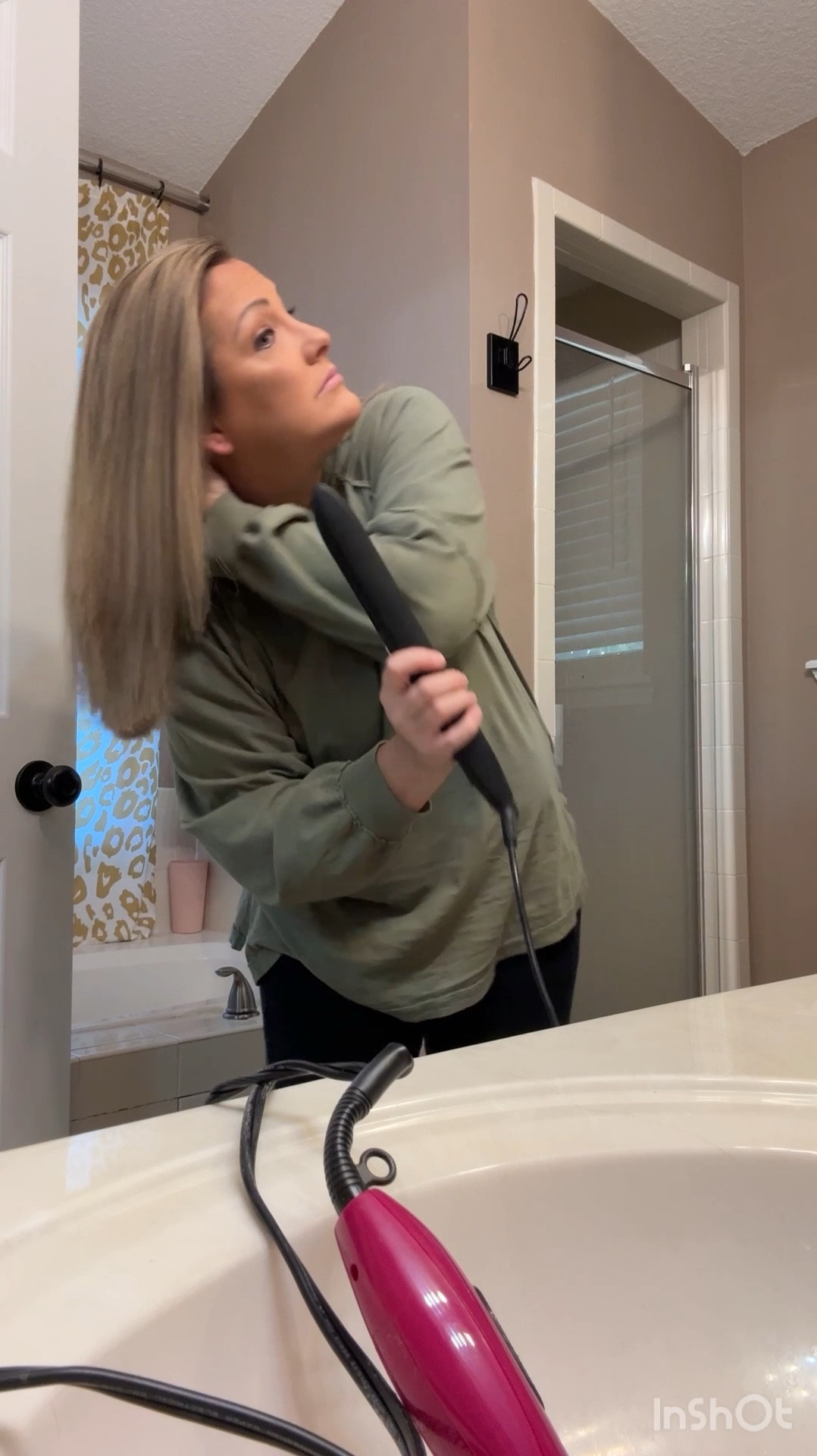 Aerie oversized tee
Aerie leggings
Bio ionic hair tool


#LTKOver40 #LTKBeauty #LTKStyleTip