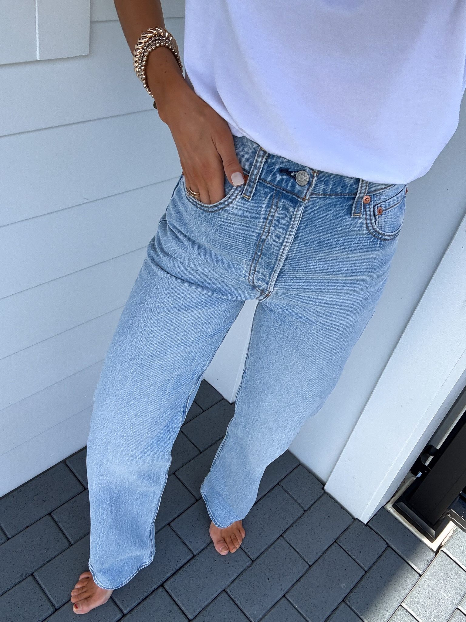 Wearing size 25 jeans and small top 

#LTKFindsUnder100 #LTKootd #LTKFindsUnder50