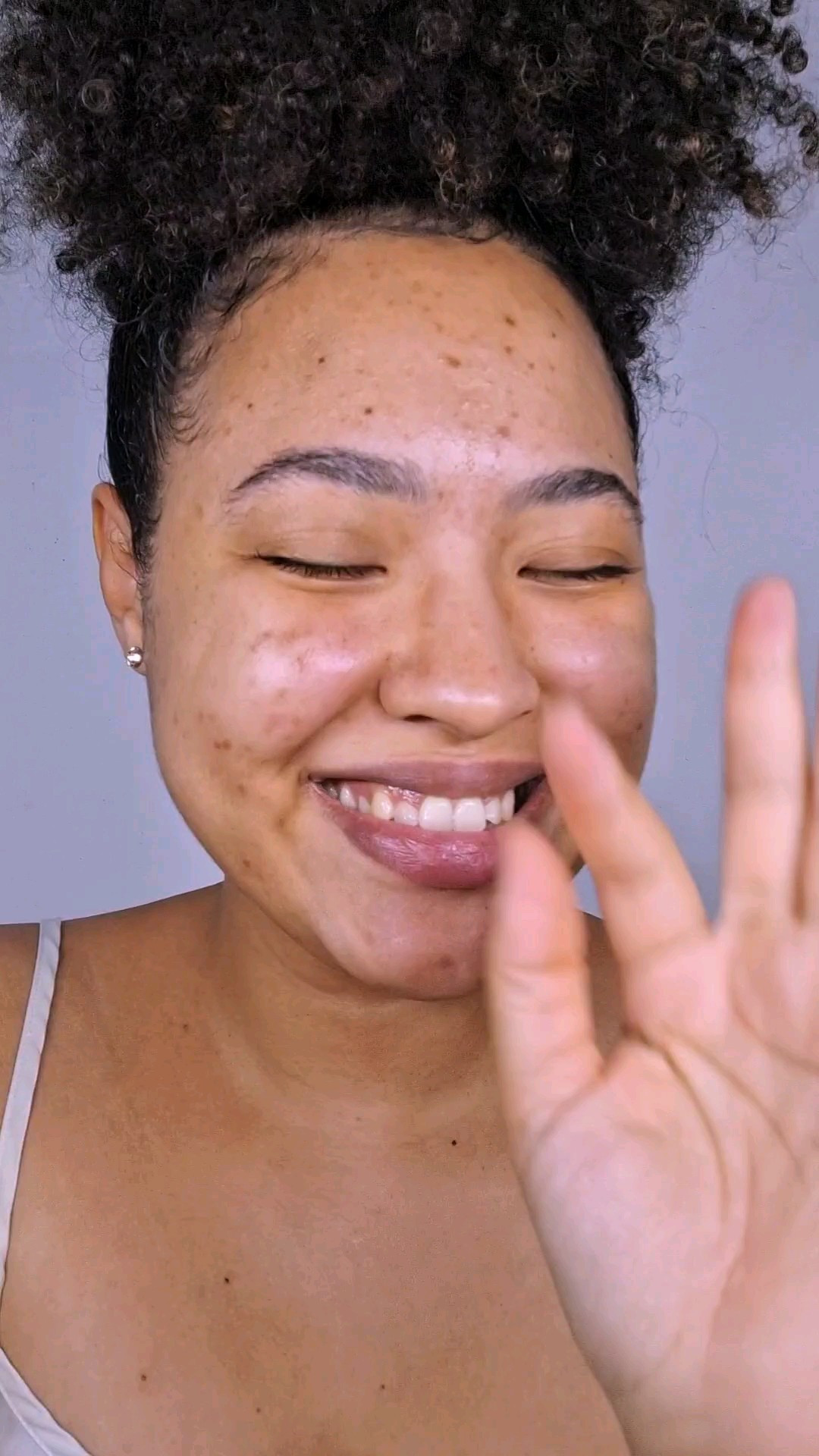 Por aqui temos cuidados com os lábios também 👄 Produtos usados:   Soft Lips @catharinehilloficial / Hidratante Reparador Labial

#LTKbrasil #LTKbeleza #LTKguiadepresente