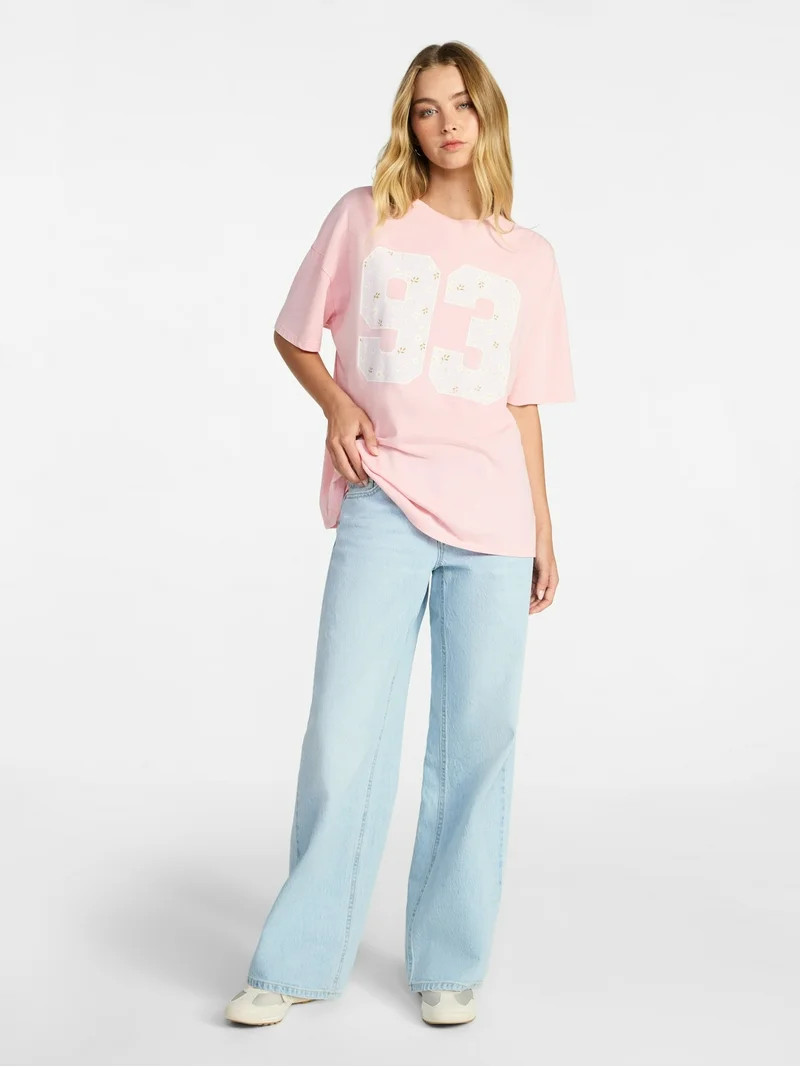 No Boundaries Washed Graphic Boyfriend Tee, Women's XXS-XXL | Walmart (US)