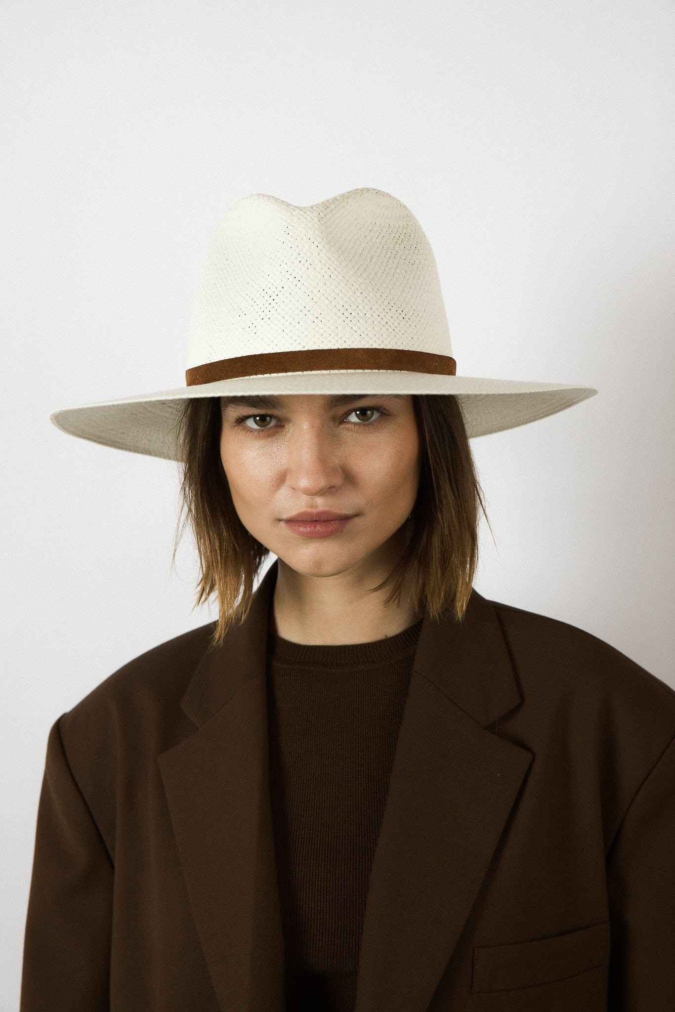 Paloma | Janessa Leone