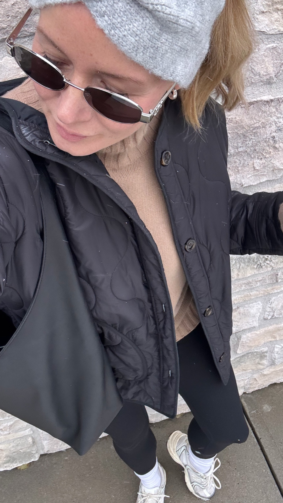 Comfy snowy day November outfit with quilted liner (old, linked similar on sale!!), leggings, cashmere turtleneck, and 530 sneakers! 

#LTKSaleAlert #LTKSeasonal #LTKActive