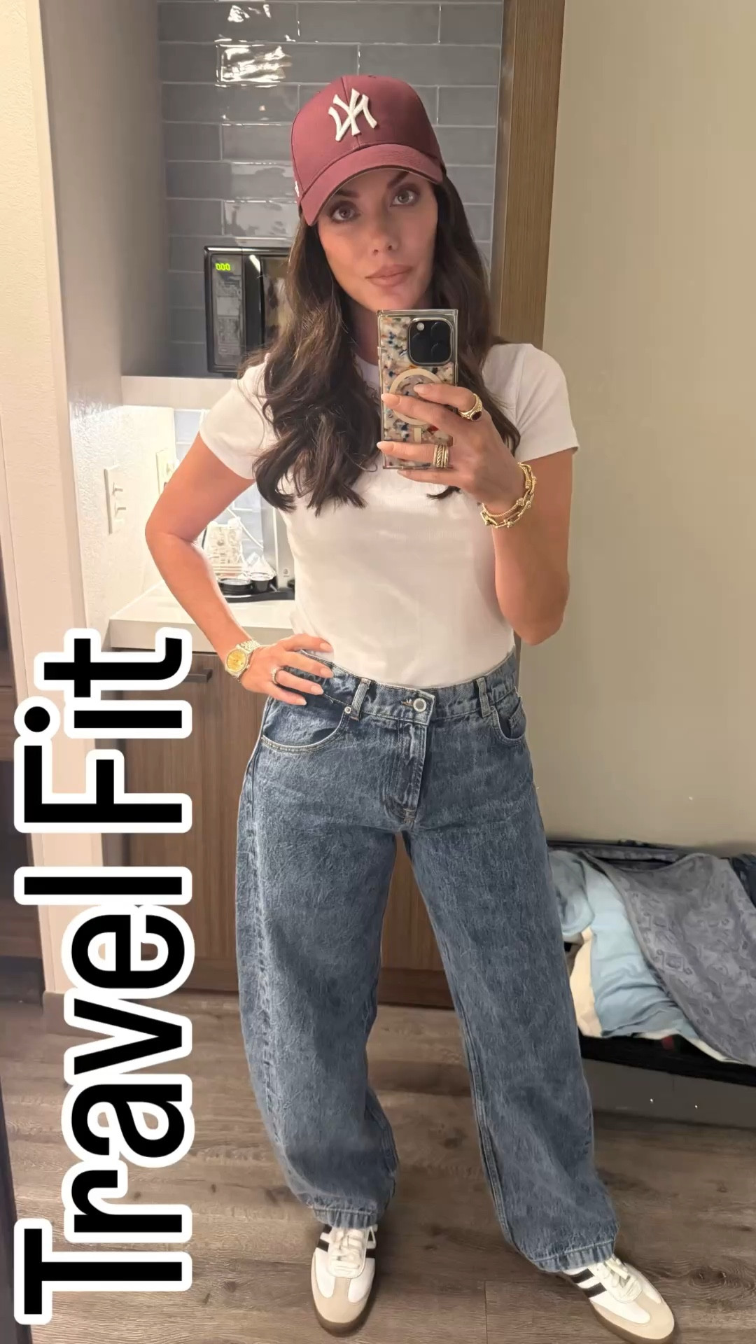 Travel Outfit #LTK #ootd #fashioninspo I will link the exact Zara jeans in my stories and highlights.￼
Zara jeans 9632/284 