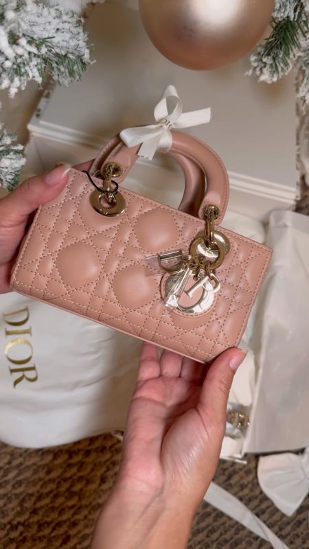 Dior micro lady d joy bag

Gifts for her, luxe gifts, neutral bags, designer bags, purse

#LTKitbag #LTKGiftGuide #LTKVideo