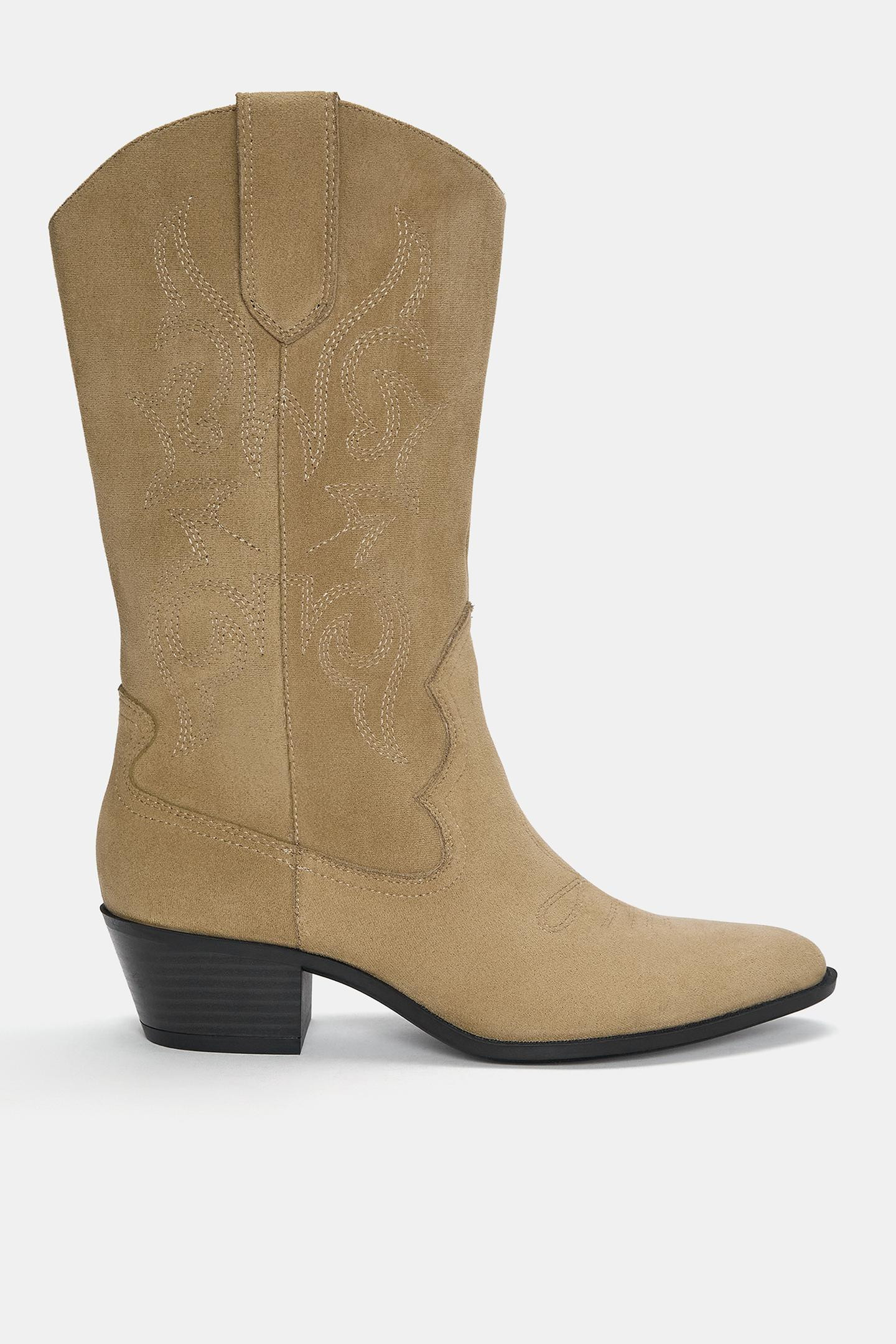 Stiefel im Cowboylook mit Steppnähten | PULL and BEAR DE