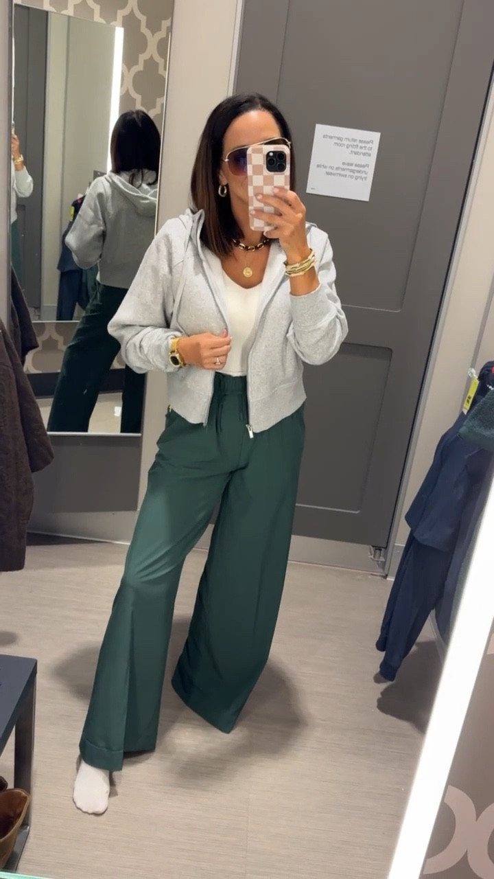 Cute and comfy? Yes please! An Athleisure look you’ll love wearing when you have a busy day ahead but want to look put together,
This one’s is it y’all!

Activewear, daytime look, Athleisure, casual outfit, loungewear, Target style, VintagePickin




#LTKStyleTip #LTKActive #LTKFindsUnder50