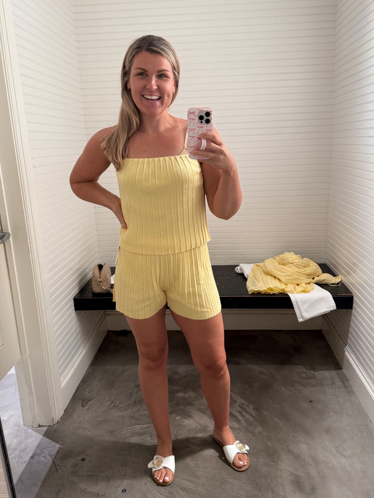 sunshine vibes + comfort is 10/10 

small in top 
wearing a med here (only size to try on) but ordering a small 

#abercrombie #yellow #butteryellow #summerfit 


#LTKStyleTip #LTKSummerEdit #LTKSeasonal