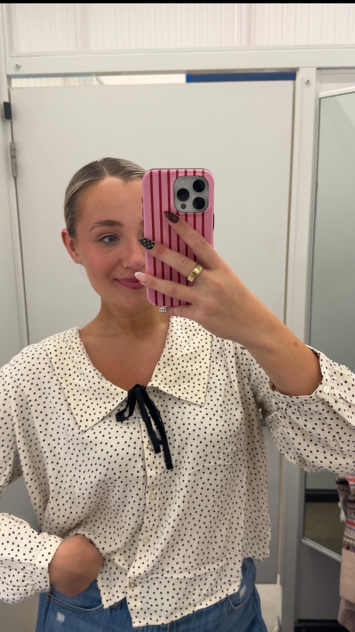 Size large!! 

#LTKSeasonal #LTKHoliday #LTKMidsize