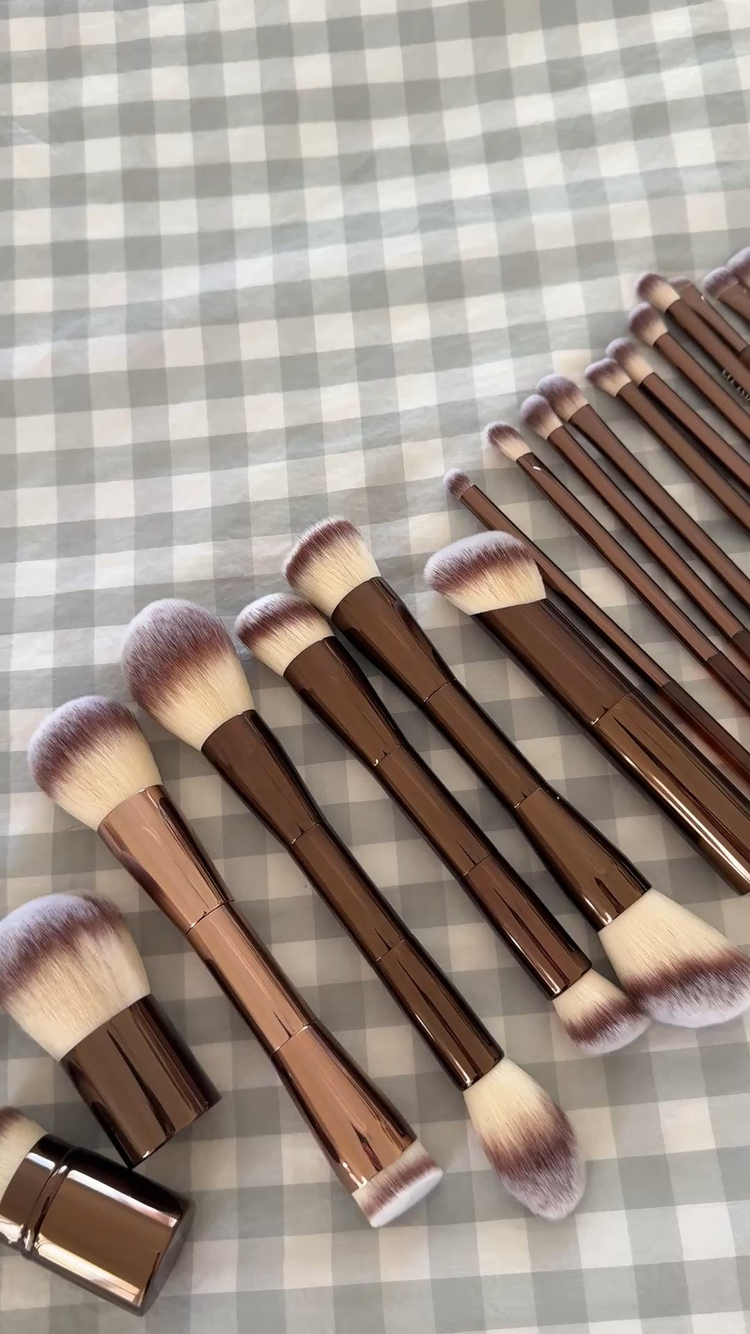 Amazon makeup brushes that have a coupon you can click! Such nice brushes 

#LTKSaleAlert #LTKBeauty #LTKgrwm