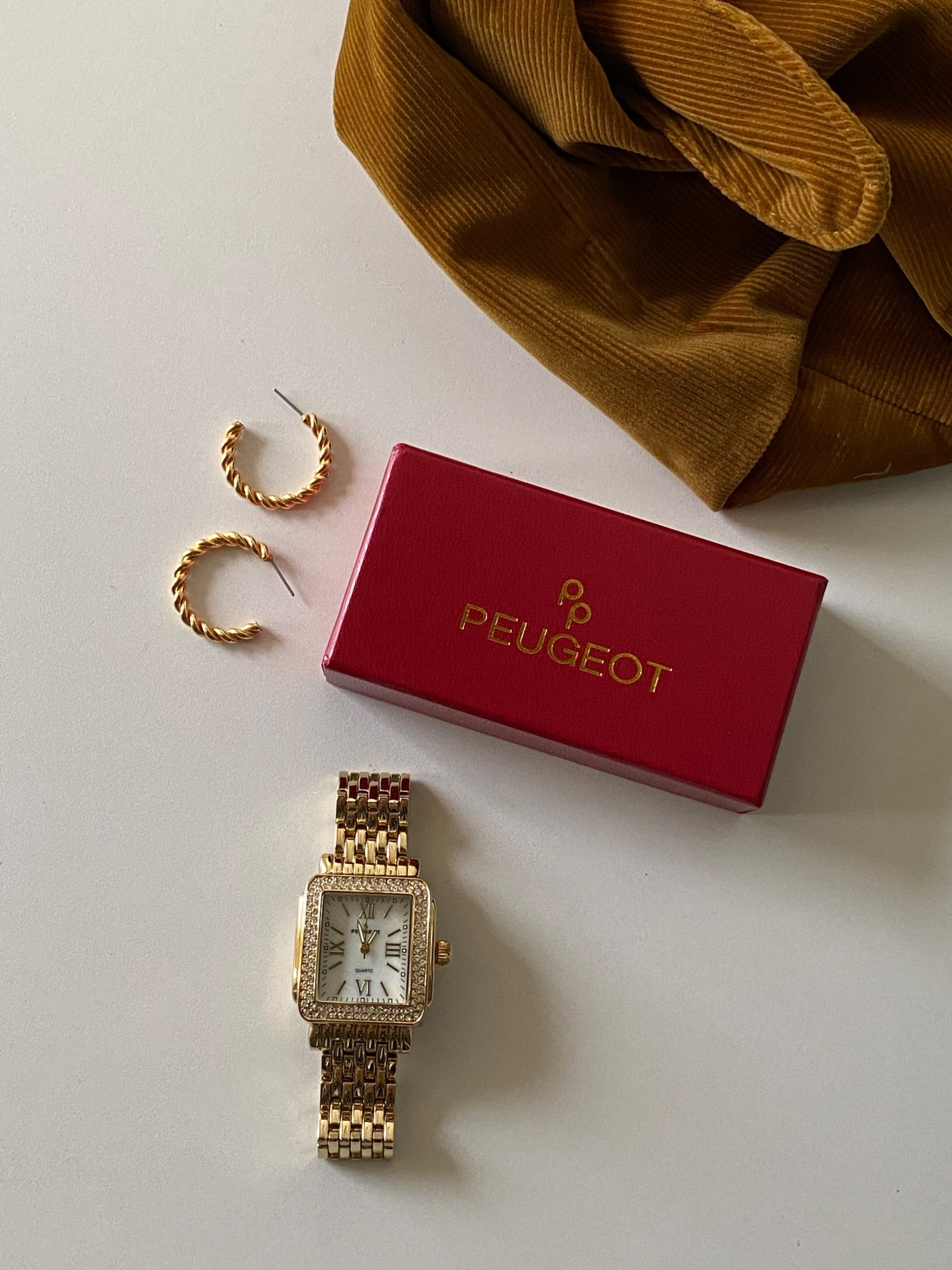 gold amazon earrings + watch 





#LTKWorkwear #LTKootd #LTKgrwm