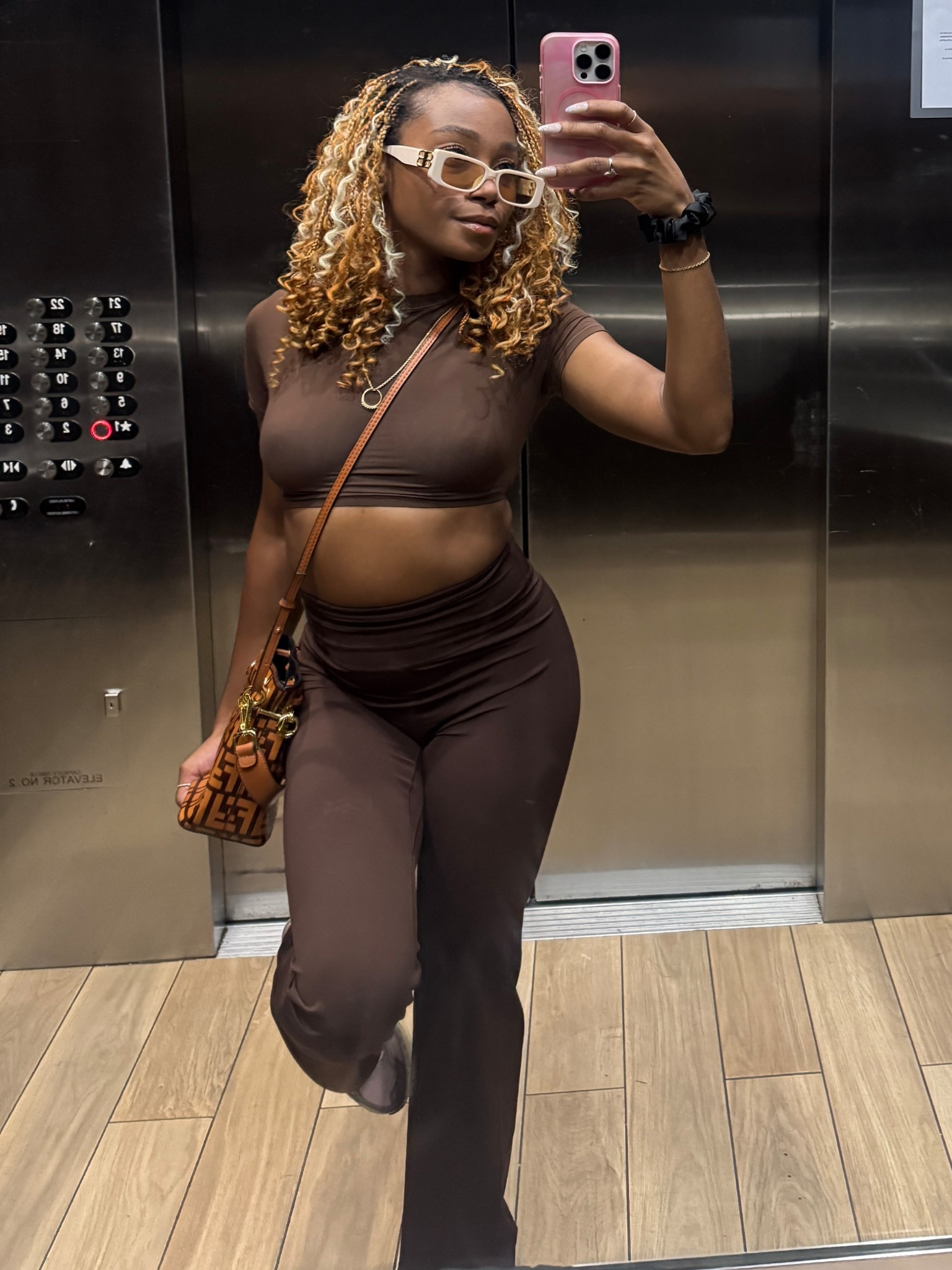 “This combo looks like a matching set… but it’s a SKIMS dupe + Gymshark 👀🤎
Elevated athleisure for concerts, coffee dates, or post-gym glam ✨
Wearing:
• Cropped tank: SKIMS dupe on Amazon (I wear a S — super stretchy!)
• Wide leg pants: Gymshark (S — snatches the waist, flowy in the leg)
• Sneakers: New Balance 1906

Linked the full fit + similar dupes for y’all 💌
 🤎

#LTKStyleTip #LTKTravel #LTKActive