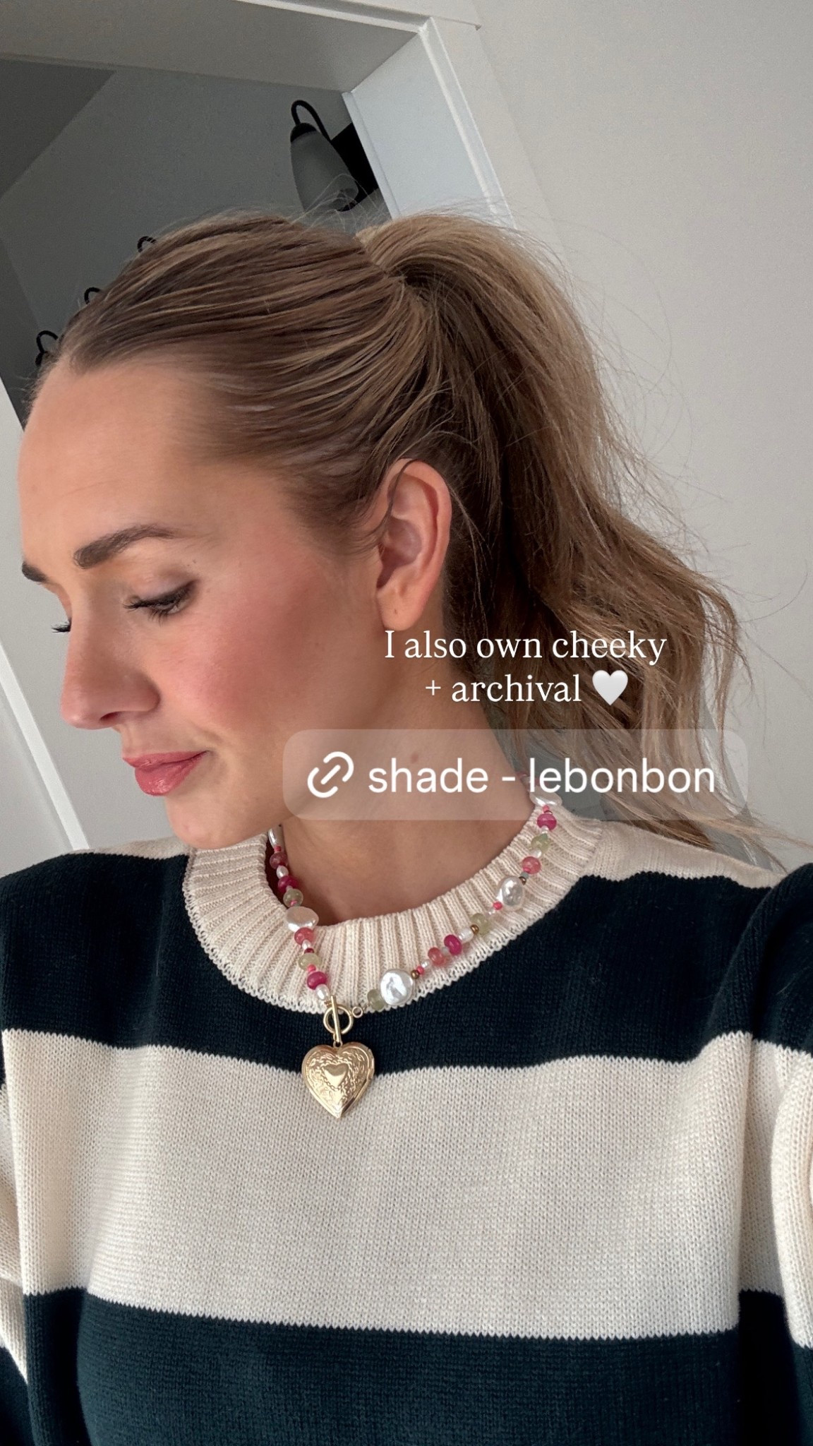 merit conceal stick in shade Dune, lip in millennial, blush in lebonbon, highlight in bounce 

#LTKBeauty