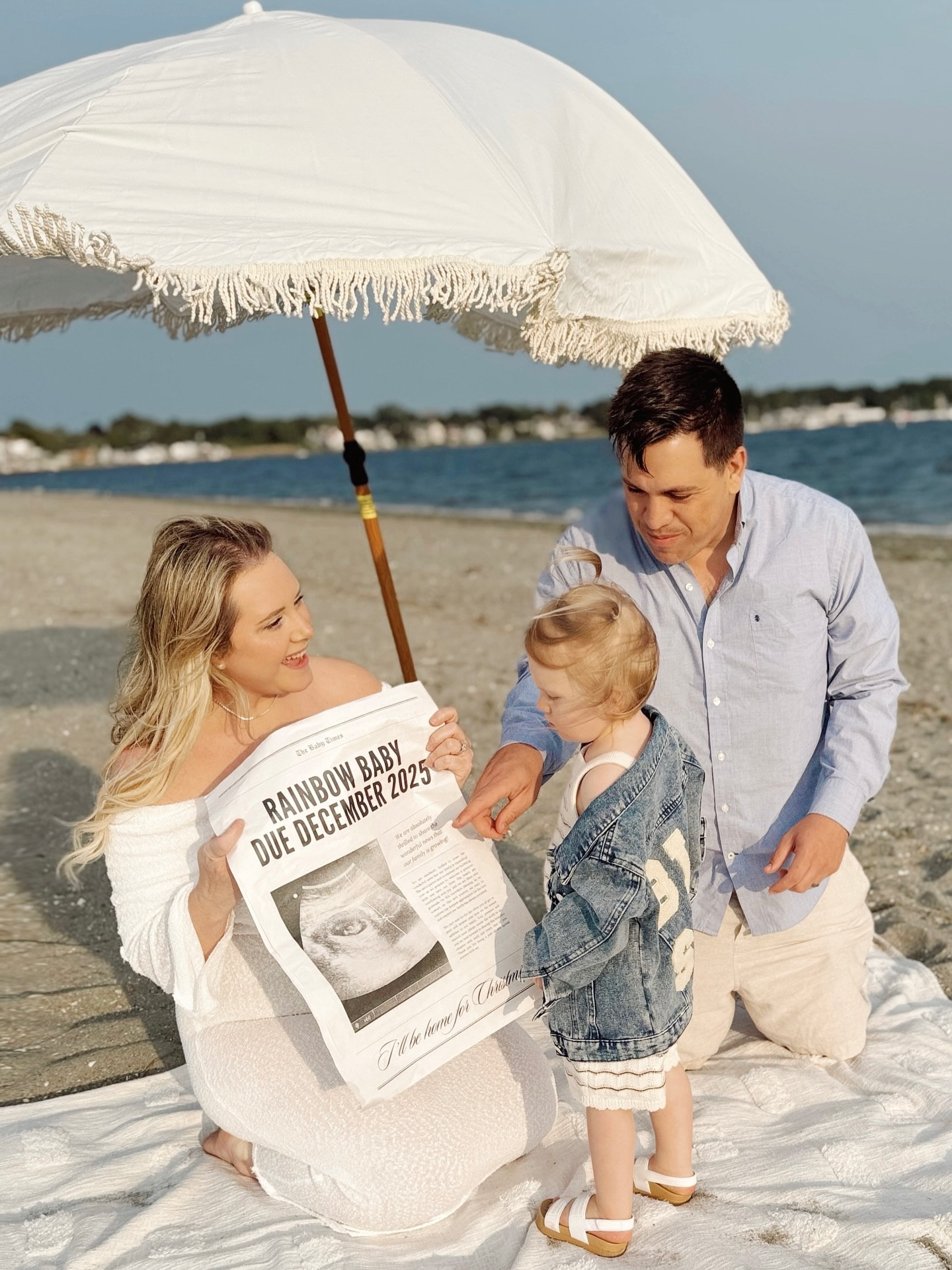 Sea you soon, Baby No. 2!! 🤍👼🏼🐚🫧

The past few months growing this miracle has been such a gift. Pregnancy after loss is filled with joy and fear- but this baby was heaven sent. Thank you for all of the prayers over our family this past year and my heart is with anyone struggling with their fertility or loss. 

Our 2025 baby after all 🥹🌈 

#pregnant #pregnancy #pregnancyannoucement #pregnancyafterloss #rainbowbaby