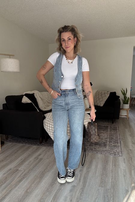 Spring OOTD 
Denim on denim 
Canadian tuxedo w/ aritzia 

#LTKstyletip