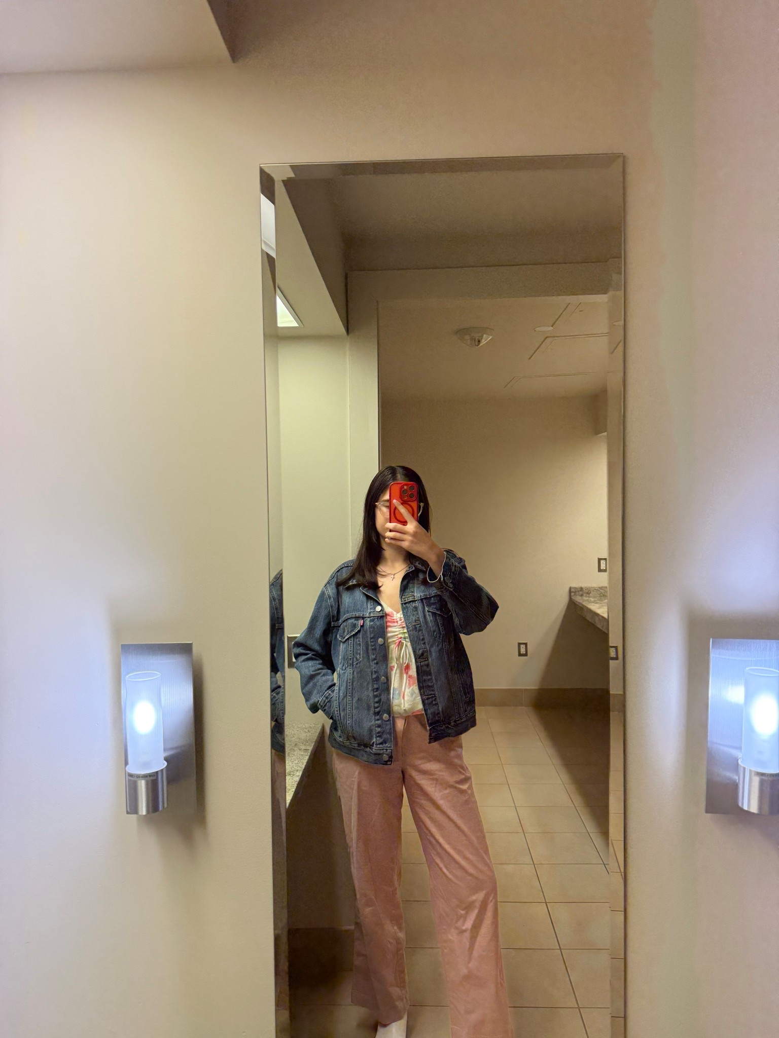 Spring is here! Time for all the bright fits at the office 🌷

Top | M
Pants | 8
Jacket | M (runs big)
Boots | 7 (got at Ross 5 years ago)