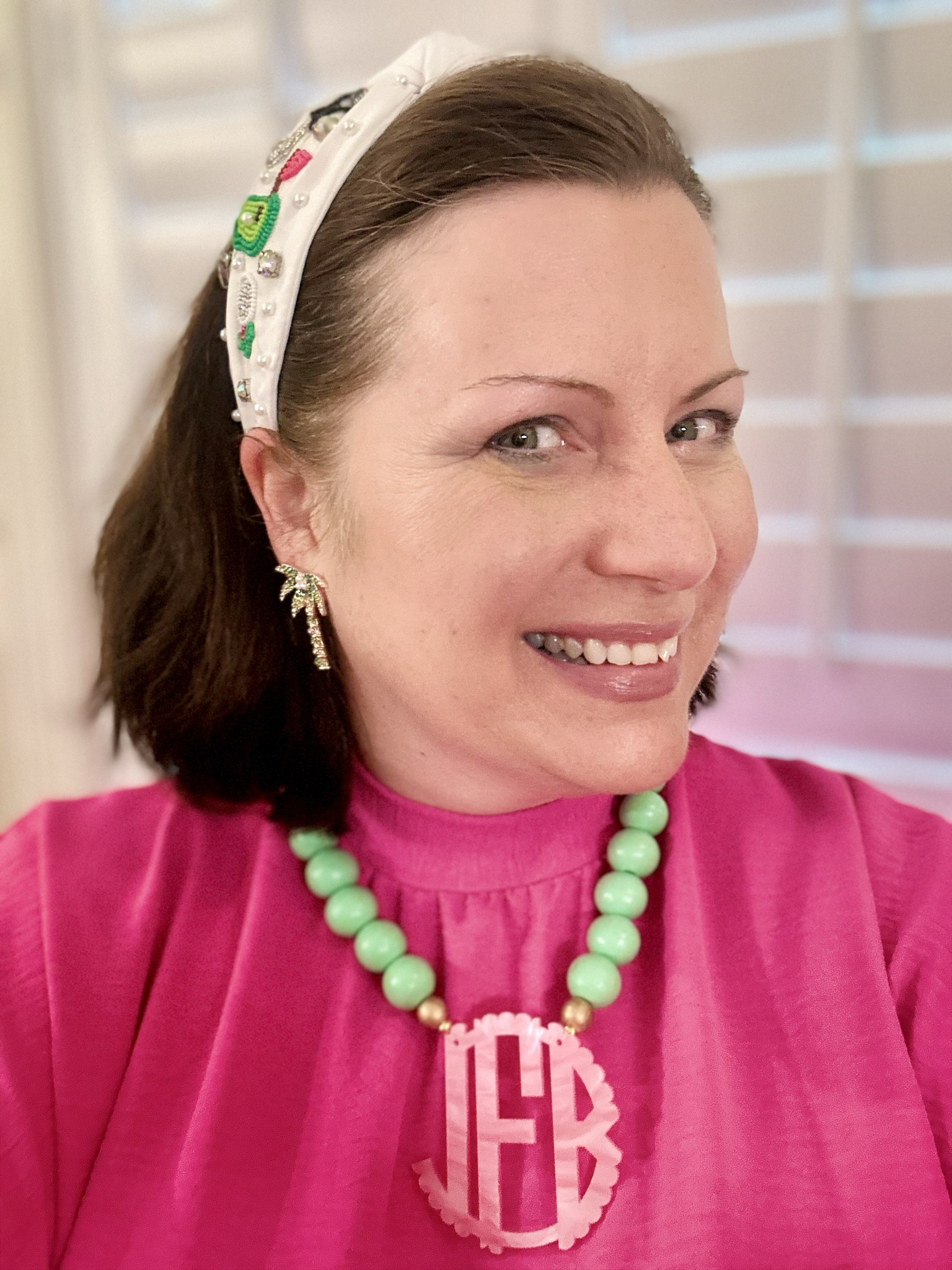 I love wearing pink and green💗💚 I’m ready for the #Masters!!!! Had fun celebrating my friends daughter’s birthday tonight! How fun are the pink balloons!🎈 This arch is so easy to make too! #springoutfit #monogram #pinkandgreen


#LTKfindsunder50 #LTKplussize #LTKstyletip