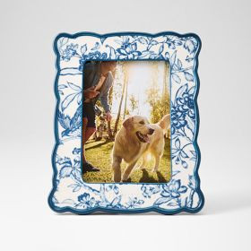Sanderson Scalloped Ceramic Picture Frame | Mark and Graham