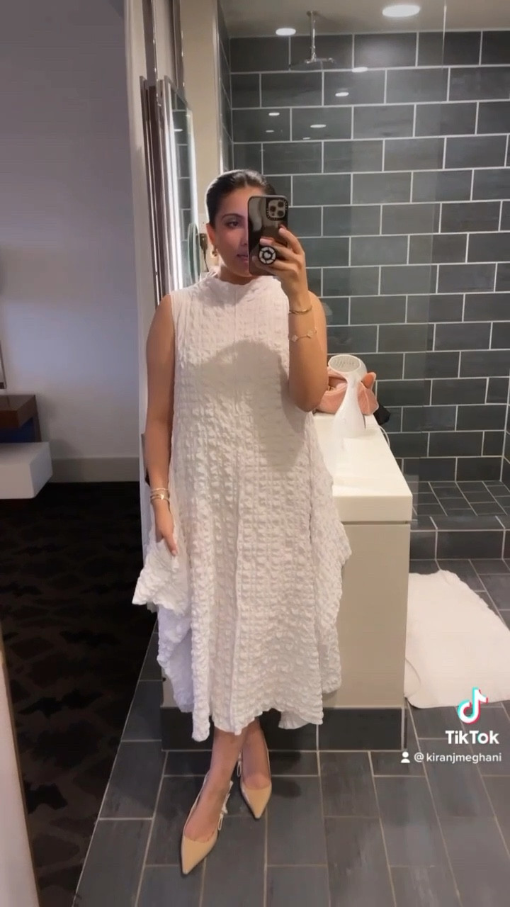 Omgg I had to repost this dress it’s BACK IN STOCK ! Cutest bridal shower dress. Would be great for graduation dress also. Runs big! I'm wearing a Small and it's perfect on me
I’ve link all the details down below click to SHOP NOW! 
#springoutfits #outfitideas #casualdress #dior #grwm #ootd 

#LTKSeasonal #LTKsalealert #LTKstyletip