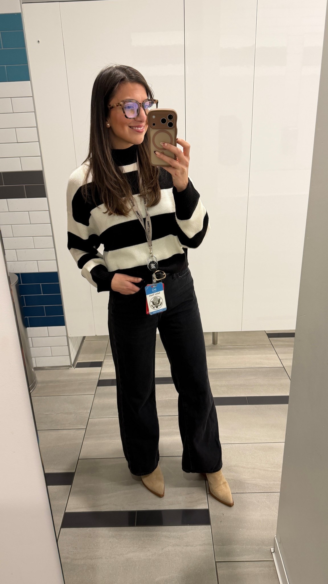 Today’s winter office outfit ft. my favorite wide leg jeans! They are so flattering and are perfect with booties, I’m wearing a size 0R!

#LTKWorkwear #LTKFindsUnder100 #LTKootd