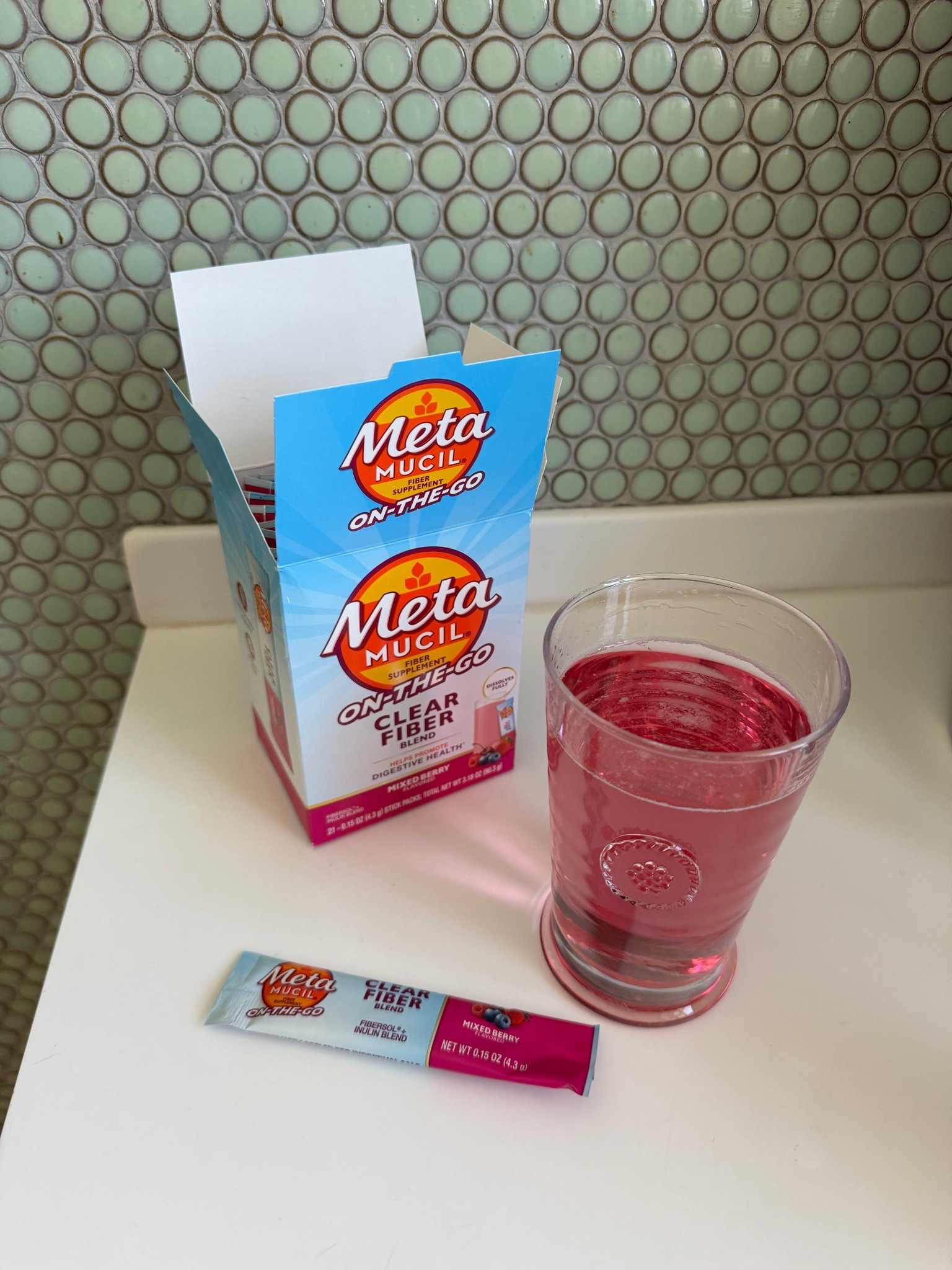 #ad Fiber really is that girl 💁🏽‍♀️ #Metamucil_Partner 

Because when your gut is off, everything feels off, especially during this season of pregnancy when I’m really needing some extra support😅. Which is why fiber IS the new protein!

These @metamucil Meta Clear Stick Packs help nourish the good bacteria in your gut*, are made with plant-based fiber, no artificial color, and plant-based sweetener, plus they’re so easy to bring on-the-go. Aka these are truly a game changer to feeling GOOD from the inside out & supporting a well-rounded movement routine, if you know what I mean🙏🏼😏.

Head to @target & Target.com now to find these Metamucil products today - linked on my @shop.ltk below!

https://rstyle.me/+q663tNdu1TN58vypNmunbw

#TargetPartner #liketkit 

†Diets low in saturated fat and cholesterol that include 7 grams of soluble fiber per day from psyllium husk, as in Metamucil, may reduce the risk of heart disease by lowering cholesterol. One serving of Metamucil has 2.4 grams of this soluble fiber.