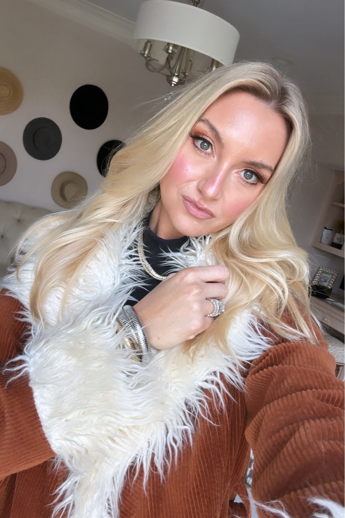 Victoria Emerson connected cobra bracelets 

#LTKfindsunder50