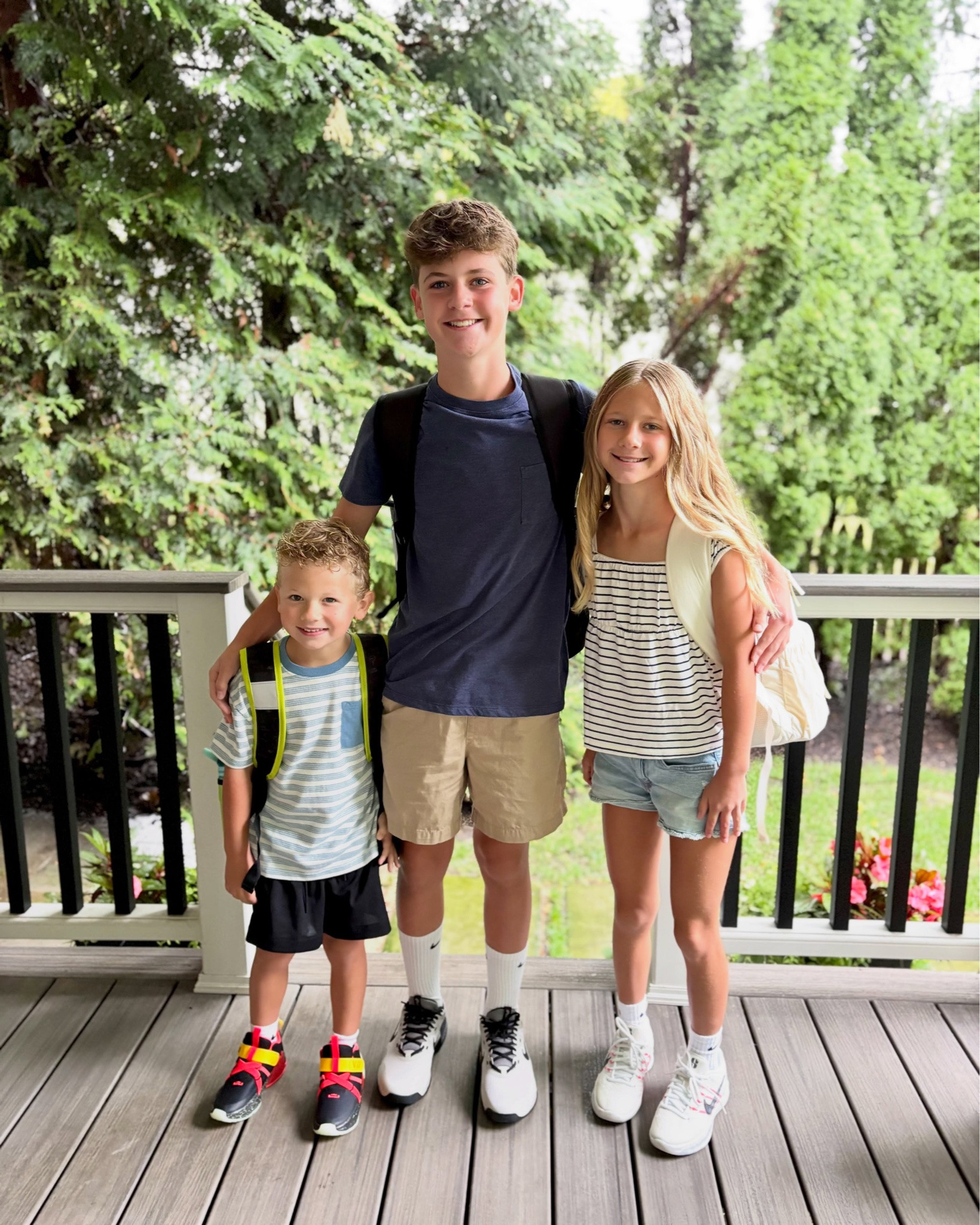 First day of middle school for my two older ones AND first day of kindergarten for my youngest 😭🥹

#firstdayofschool #backtoschool #momlife #middleschool #kindergarten