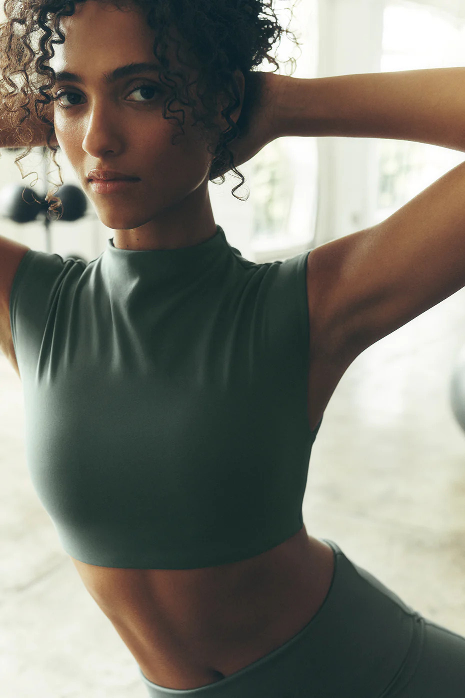 ALO Softsculpt Capped Out Short Sleeve Top in Clover Green, Size: 2XS | Alo Yoga (US)