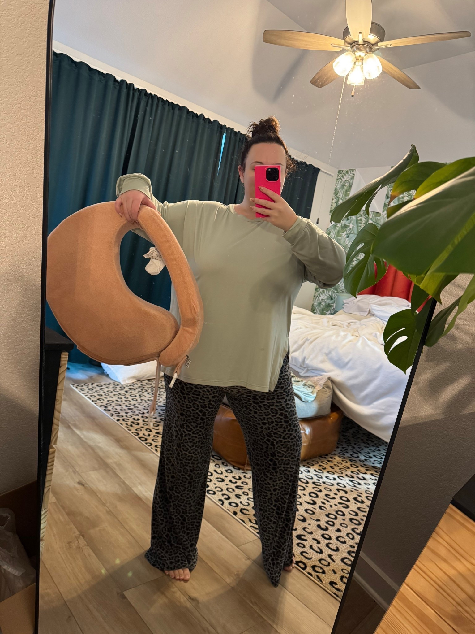 Holding my breast friend pillow like a fish. Just mom things 🤷🏻‍♀️💅🏽

#LTKBaby #LTKMidsize #LTKPlusSize