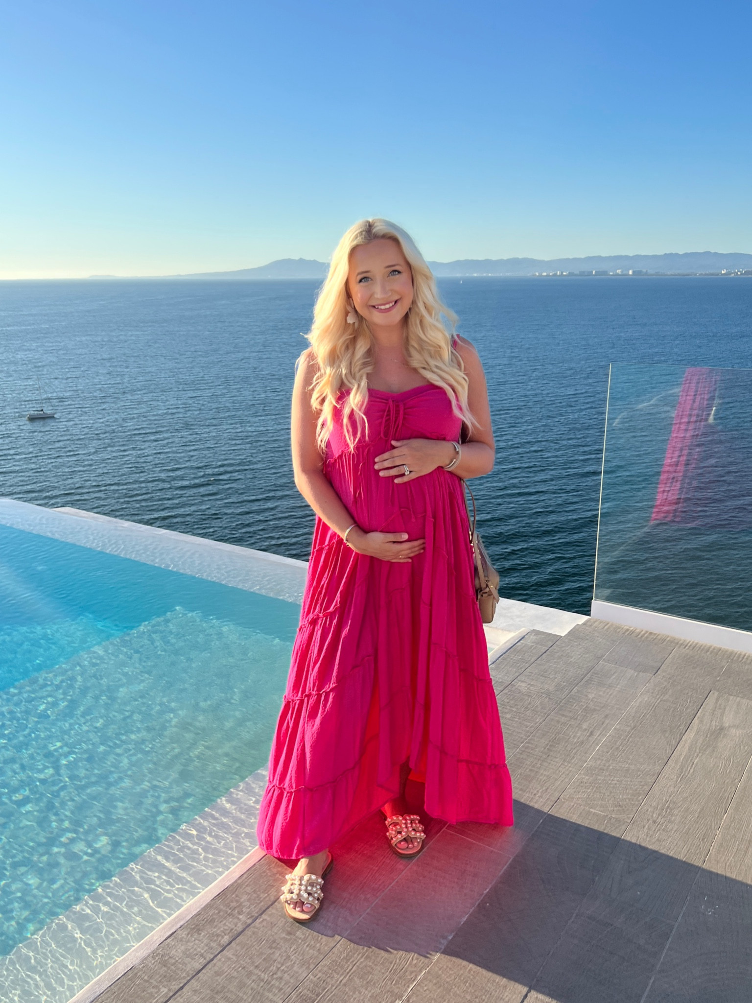 Petal & Pup will forever have my heart😍 They are my GO TO shop for any and all dresses 💕 @petalandpup // 

Shop this dress using the link in my bio & on the LTK app! 