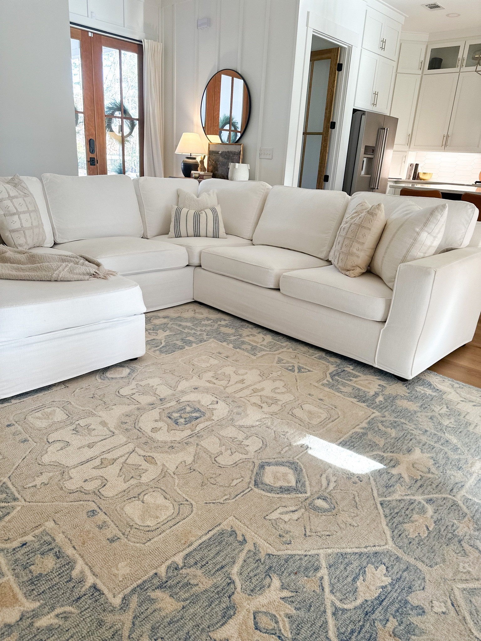 Shop my living room 🤍

Pottery barn sofa
White sofa
White sectional
Living room rug
Neutral home decor
Modern farmhouse decor
Entryway decor
Textured lamp
Camel leather recliners
Living room furniture
Spring home decor
Faux tree
Spring greenery

#LTKSeasonal #LTKFind #LTKhome