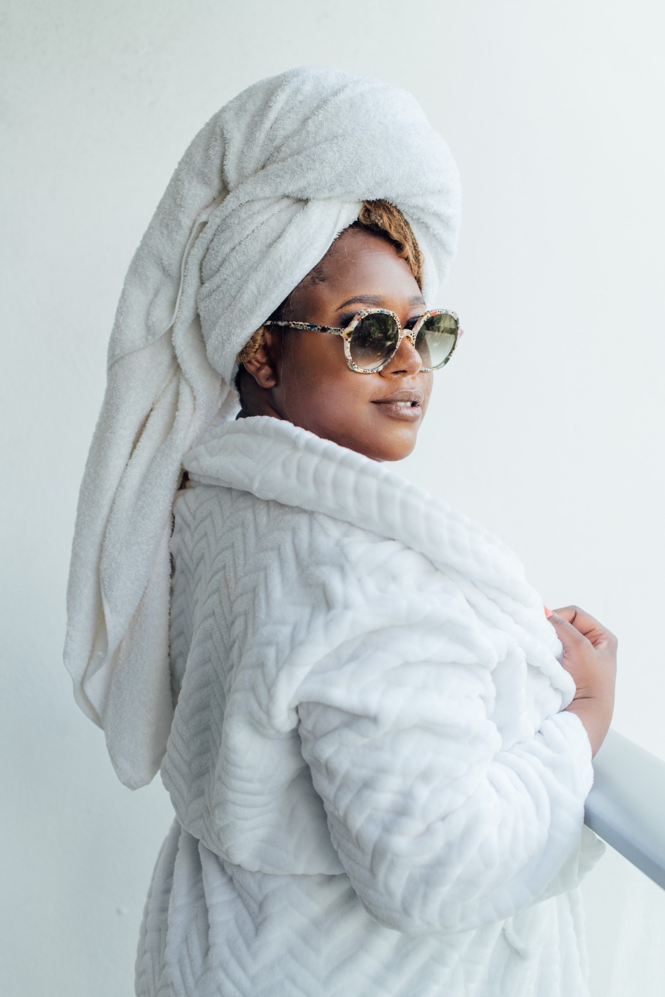 Serving self-care and serious style in the Krewe Adele sunglasses—because luxury looks good on you. Paired with a plush white robe and towel wrap, this effortless glam moment proves you don’t need a red carpet to shine. Whether you're lounging on a balcony or headed to brunch post-facial, these Poppy frames deliver bold, modern elegance in every glance.


#LTKStyleTip #LTKBeauty #LTKSummerEdit