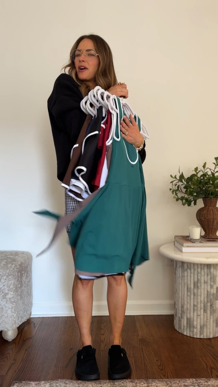 #abercrombiepartner I’m allll about easy outfits that take me from my morning workouts or walks to school drop off / errands / wfh / mom life. Elevating activewear with a few simple styling tips helps me feel more put together & this fall transitional time is my favvvv to style! I also have everything linked here with sizing info below. @abercrombie #liketkit

**Wearing size SMALL in everything**