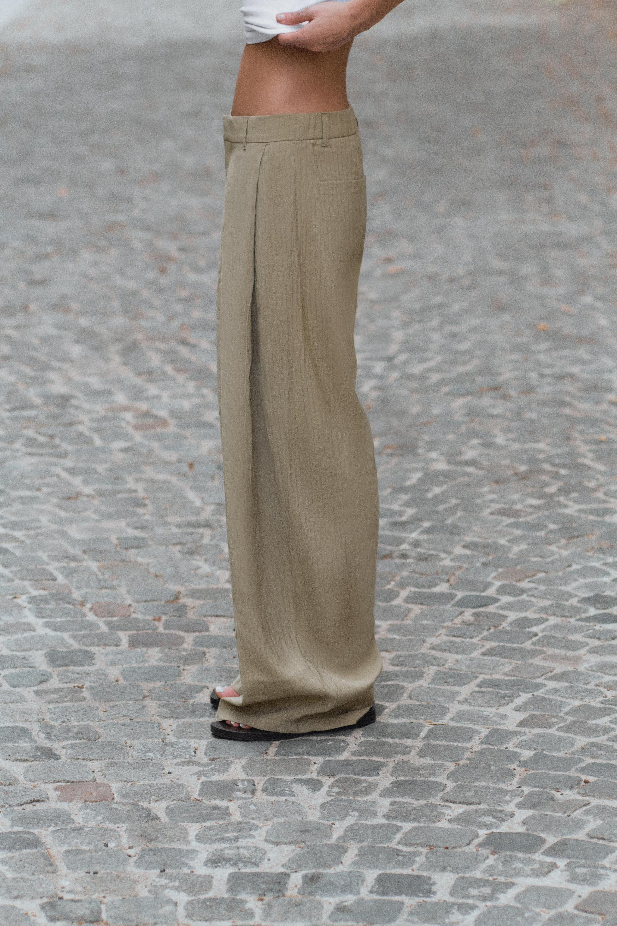 STRIPED PLEATED FLOWY PANTS | Zara US