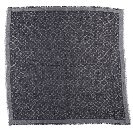LOUIS VUITTON

Silk Lurex Wool Monogram Shine Shawl Black


28 | Fashionphile