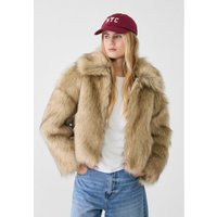 Stradivarius Faux fur wolf jacket Mid beige S | Stradivarius (UK)