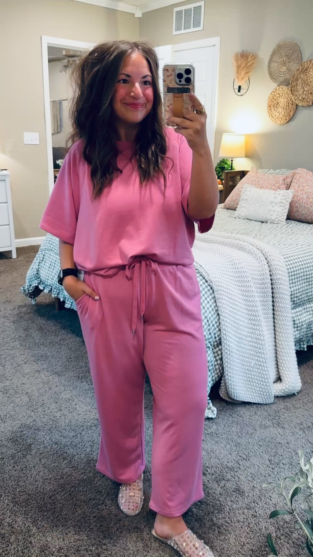 Cute enough to wear out, comfy enough to lounge in ✨

jelly flats: fit true to size // wearing a 5
pants: fit true to size // wearing a large
tee: fits true to size // wearing a large 

 #LTKootd #LTKMidsize