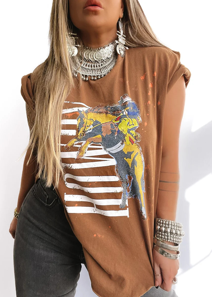 HOWDY COWBOY BLEACHED OUT SIDE SLIT TEE | Pebby Forevee